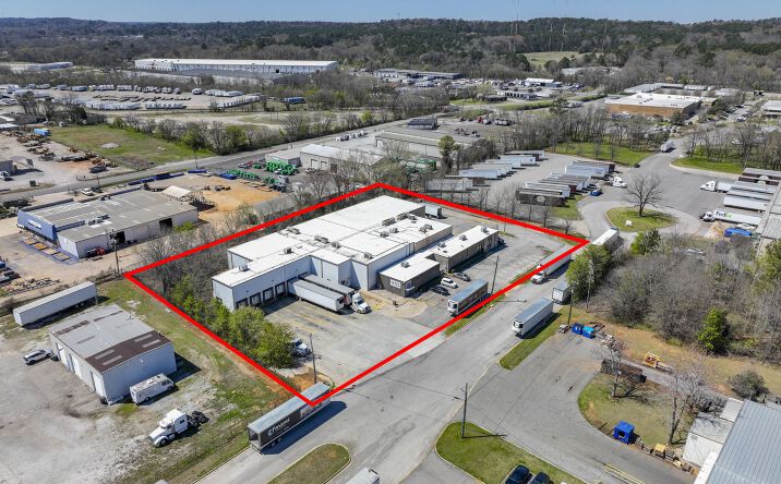 Pictures of Industrial property located at 1421 Robinwood Cir, Birmingham, AL 35217 for sales - image #1