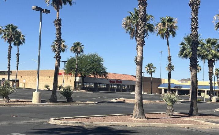 Pictures of Retail property located at 3754 S 16TH AVE, TUCSON, AZ 85713-6081 for sales - image #1