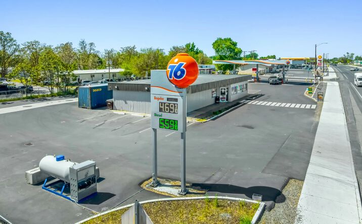 Pictures of Retail property located at 420 U.S. 730, Irrigon, OR 97844 for sales - image #1