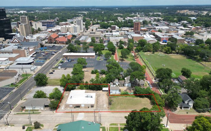 Pictures of Retail, Office property located at 216-218 S. Bonner Avenue, Tyler, TX 75702 for sales - image #1