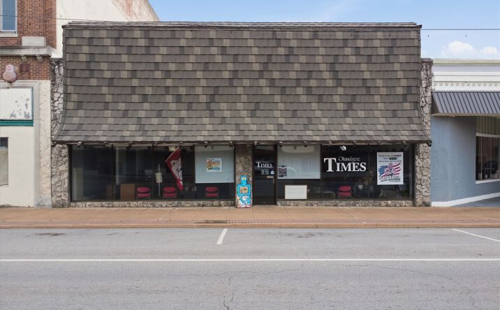Pictures of Mixed Use, Office, Industrial property located at 320 W 6th Street, Okmulgee, OK 74447 for sales - image #1