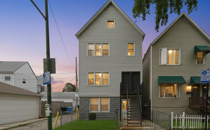 Pictures of Multifamily property located at 646 W 47th Place, Chicago, IL 60638 for sales - image #1