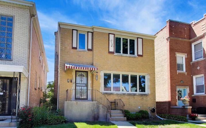 Pictures of Multifamily property located at 5016 N Mango Avenue, Chicago, IL 60630 for sales - image #1