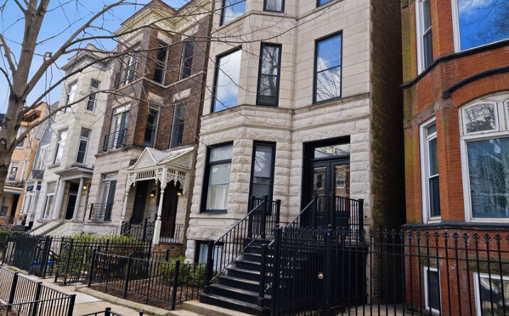 Pictures of Multifamily property located at 863 W Newport Avenue, Chicago, IL 60638 for sales - image #1