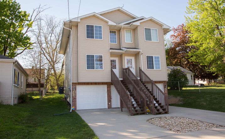 Pictures of Multifamily property located at 2678/2680 Beverly Avenue, Dubuque, IA 52001 for sales - image #1