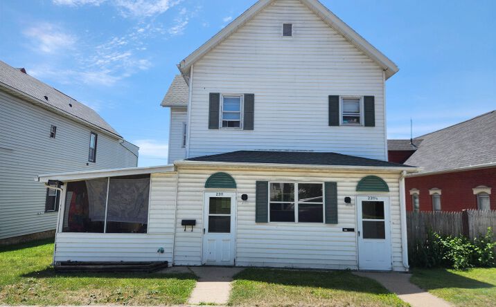 Pictures of Multifamily property located at 2311 Queen Street, Dubuque, IA 52001 for sales - image #1