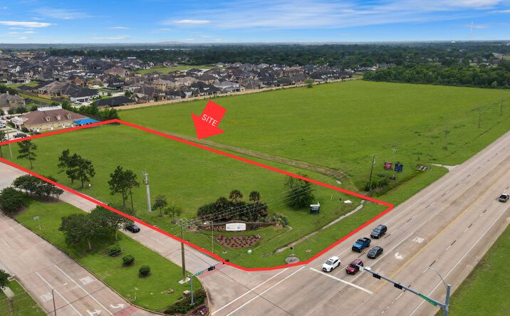Pictures of Land property located at SWC Friendswood Parkway & FM 528, Friendswood, TX 77546 for sales - image #1