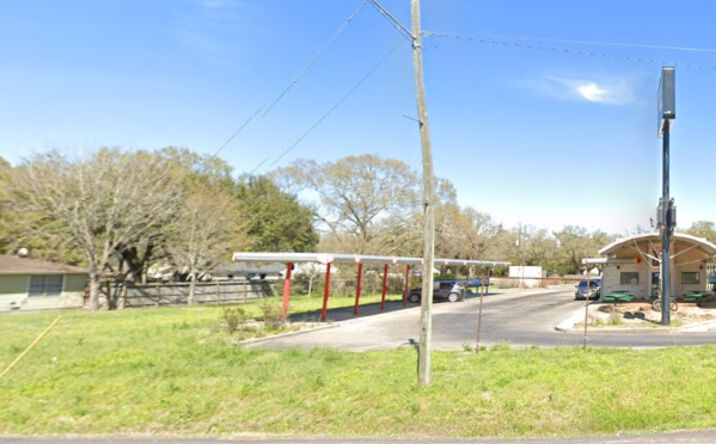 Pictures of Retail property located at 373 Dill St, East Bernard, TX 77435 for sales - image #1