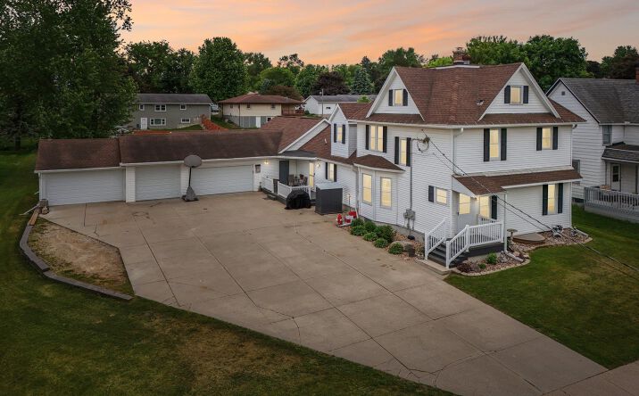 129 W Main Street, Dane