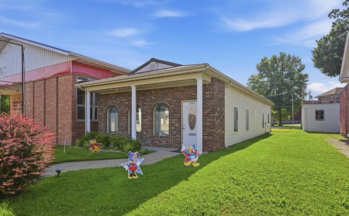 Pictures of Retail property located at 1207 Cherokee Avenue, Seneca, MO 64865 for sales - image #1