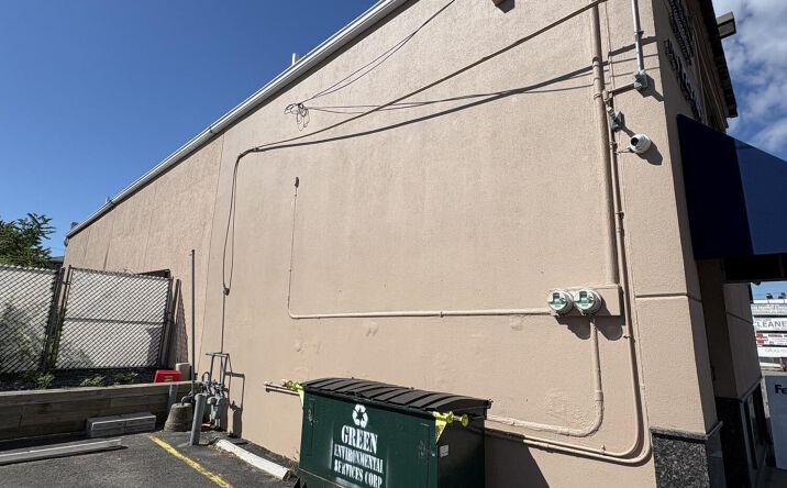 Pictures of Office property located at 1190 Hylan Boulevard, Staten Island, NY 10305 for sales - image #1