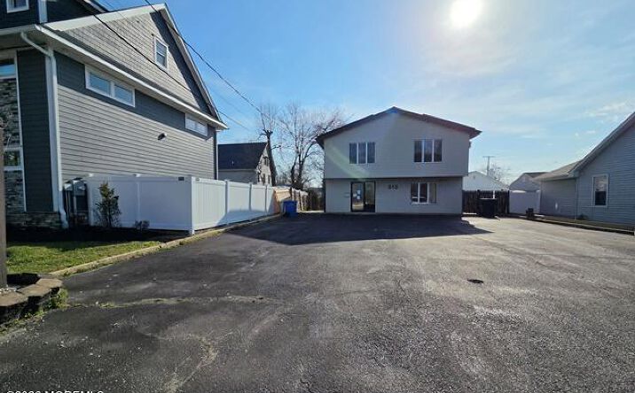 Pictures of Retail, Mixed Use property located at 513 FISCHER BLVD, TOMS RIVER, NJ 08753-6270 for sales - image #1