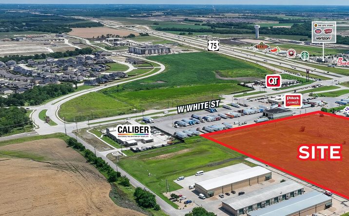 Pictures of Land property located at SWQ US 75 & FM 455, Anna, TX 75409 for sales - image #1
