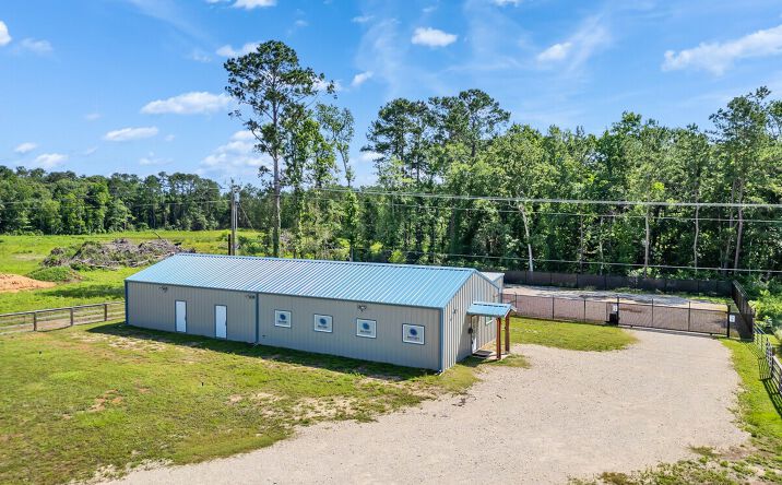 Pictures of Industrial property located at 11395 FM 2432 Rd, Willis, TX 77378 for sales - image #1