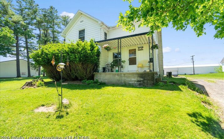 Pictures of Industrial property located at 6924 Peck Rd, Eaton Rapids, MI 48827 for sales - image #1