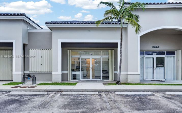 Pictures of Business for Sale, Office property located at 17690 NW 78th Ave, Hialeah, FL 33015 for sales - image #1