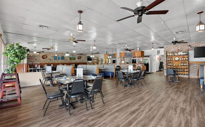 Pictures of Business for Sale, Retail property located at Turnkey Pompano Beach Restaurant, Pompano Beach, FL 33060 for sales - image #1