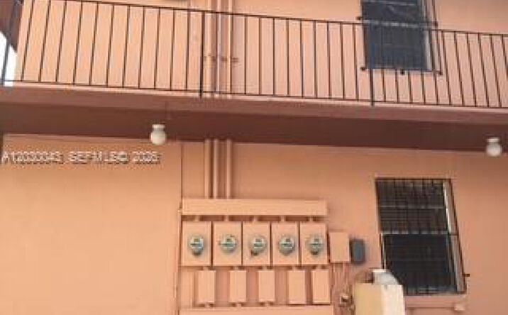 Pictures of Multifamily property located at 934 SW 3rd St, Miami, FL 33130 for sales - image #1
