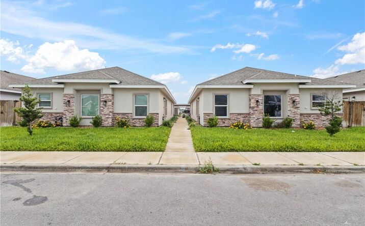 Pictures of Multifamily property located at 1007 Clarence Avenue, Edinburg, TX 78541 for sales - image #1
