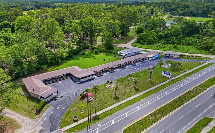 Pictures of Hospitality property located at 19663 Northwest US Highway 441, High Springs, FL 32643 for sales - image #1