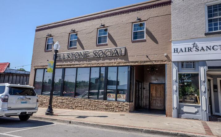 Pictures of Retail, Hospitality, Mixed Use property located at 122 E MAIN ST, RICHMOND, KY 40475-1647 for sales - image #1
