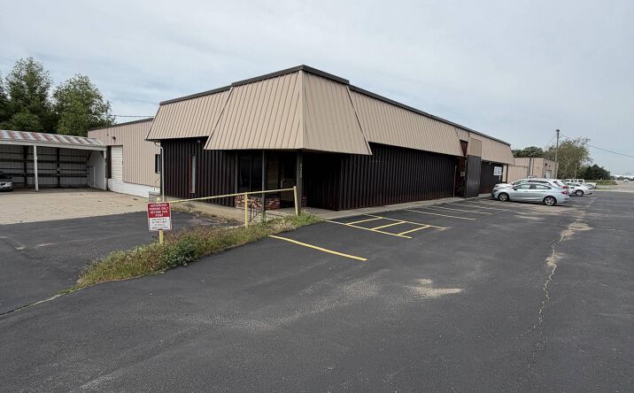 Pictures of Office, Industrial property located at 623 N 19TH AVE E, NEWTON, IA 50208-1853 for sales - image #1