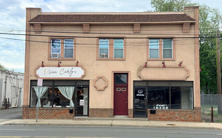 Pictures of Retail property located at 51-53 West Montauk Highway, Lindenhurst, NY 11757 for sales - image #1
