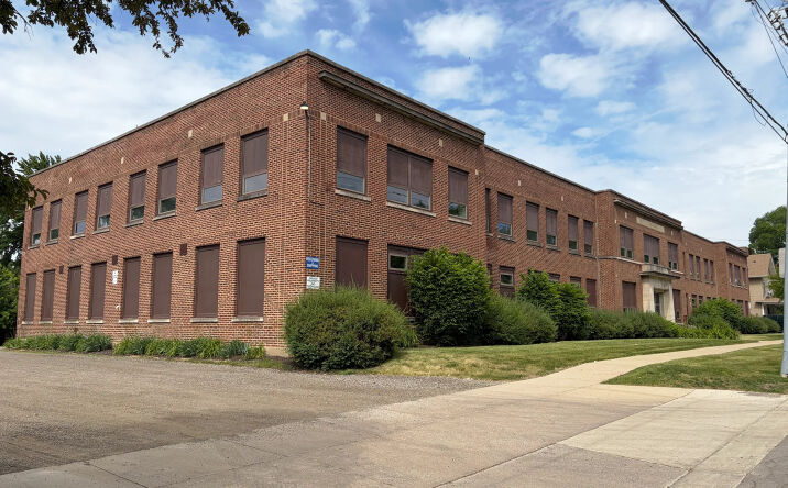 Pictures of Industrial property located at 920-932 East Benton Street, Aurora, IL 60505 for sales - image #1