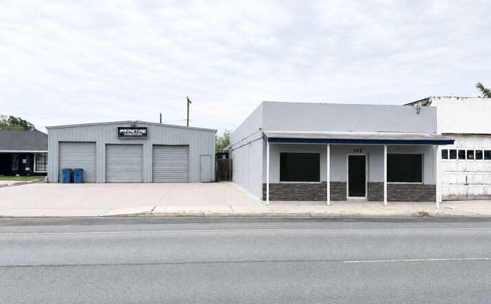 Pictures of Office property located at 208 N ARROYO BLVD, LOS FRESNOS, TX 78566 for sales - image #1