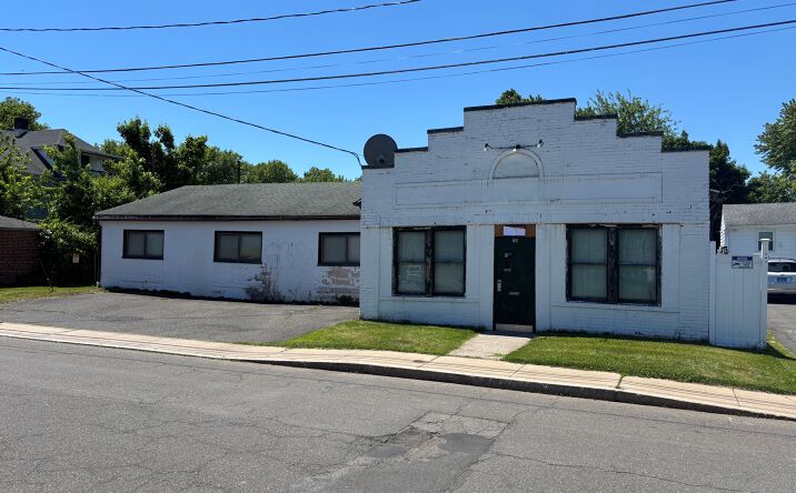 Pictures of Industrial property located at 75 PEASE AVE, MIDDLETOWN, CT 06457-2259 for sales - image #1