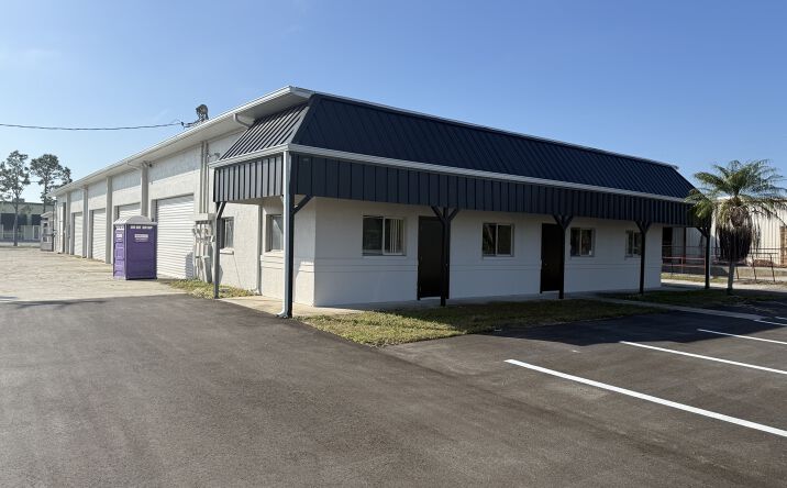 Pictures of Retail, Industrial property located at 6100 Idlewild Street, Fort Myers, FL 33966 for sales - image #1