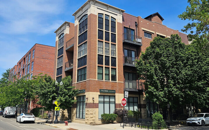 Pictures of Office property located at 2134 West Lawrence Avenue, Chicago, IL 60625 for sales - image #1