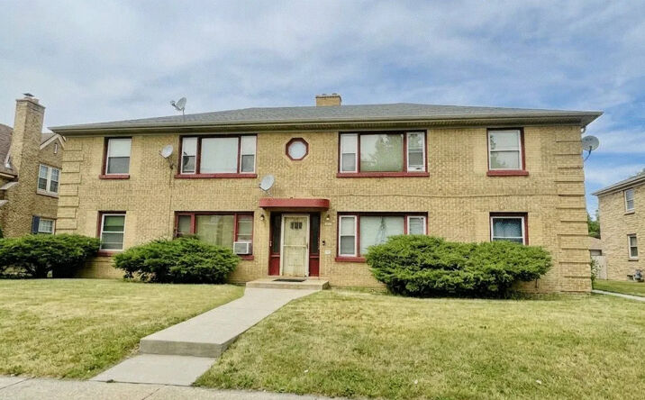 Pictures of Multifamily property located at 4510 W Capitol Dr, Milwaukee, WI 53216 for sales - image #1