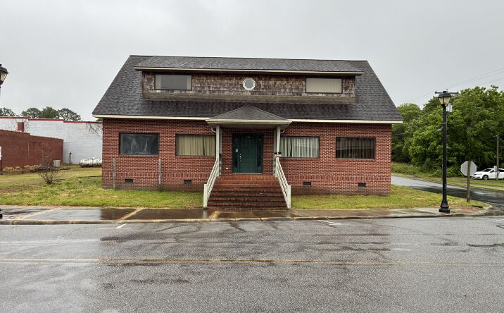 Pictures of Retail, Office property located at 212 West Water Street, Plymouth, NC 27962 for sales - image #1
