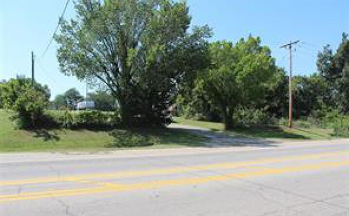Pictures of Land property located at 102 S Industrial RD, Chandler, OK 74834 for sales - image #1