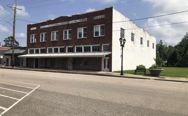 Pictures of Retail, Industrial property located at 1117 Port Neches Ave, Port Neches, TX 77651 for sales - image #1