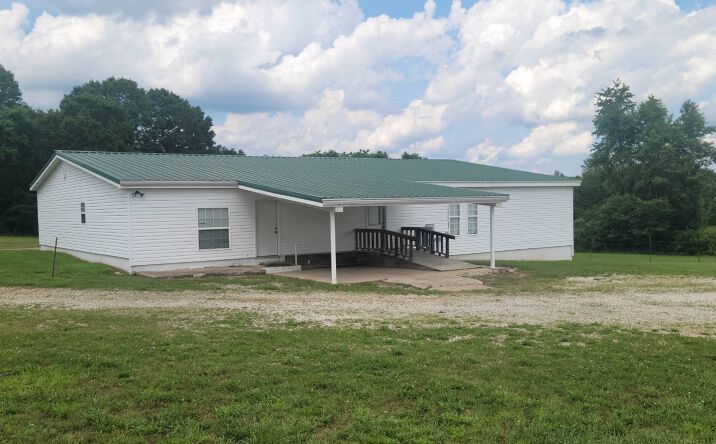 Pictures of Office property located at 294 HWY 62 W, Ash Flat, AR 72513 for sales - image #1