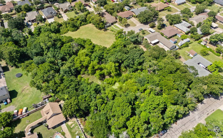 Pictures of Land property located at 1 Ott Circle, Cockrell Hill, TX 75211 for sales - image #1