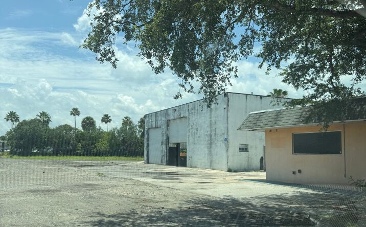 Pictures of Industrial property located at 825 EIGHTH ST, VERO BEACH, FL 32962-1655 for sales - image #1