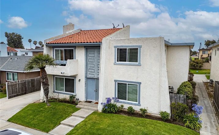 Pictures of Multifamily property located at 16692 Blanton Lane, Huntington Beach, CA 92649 for sales - image #1
