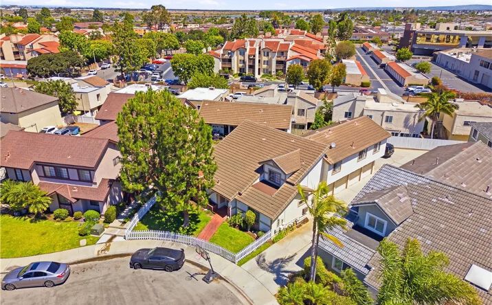 Pictures of Multifamily property located at 4891 Vista Drive, Huntington Beach, CA 92649 for sales - image #1