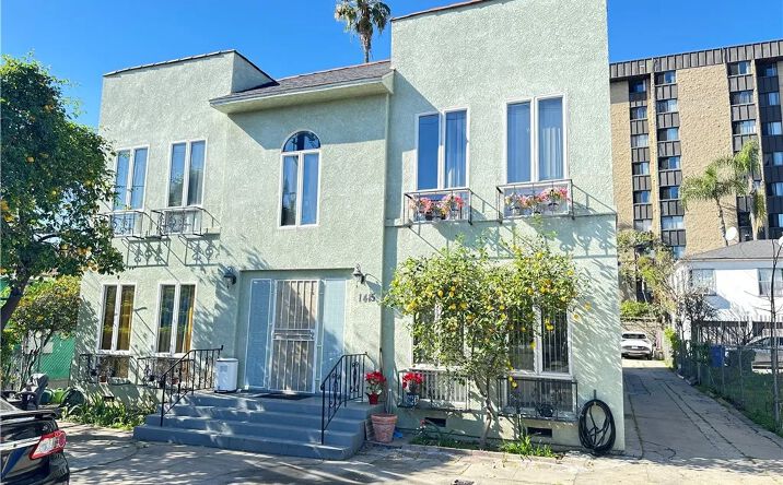 Pictures of Multifamily property located at 1415 N Mariposa, Los Angeles, CA 90027 for sales - image #1