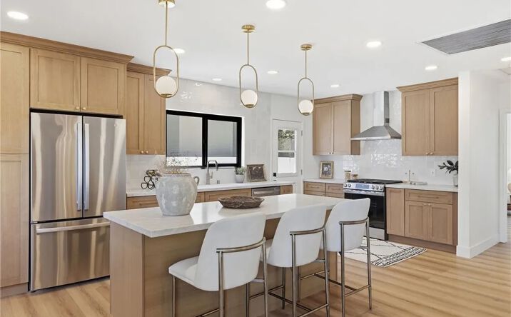 Pictures of Multifamily property located at 4529 Pepperwood Avenue, Long Beach, CA 90808 for sales - image #1