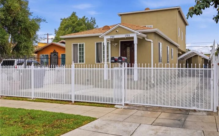 Pictures of Multifamily property located at 1785 W 36th, Los Angeles, CA 90018 for sales - image #1