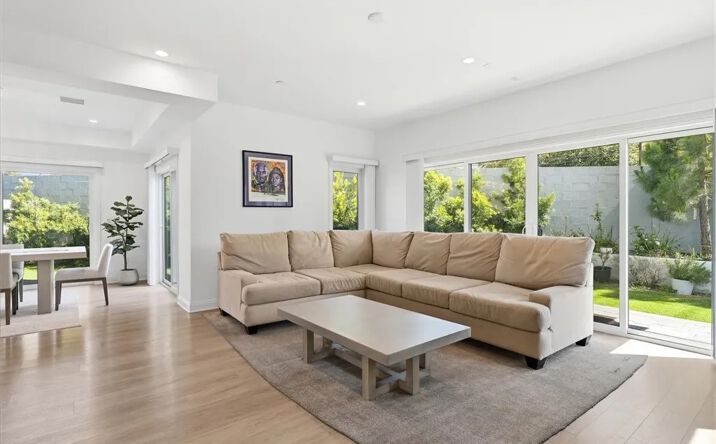 Pictures of Multifamily property located at 25628 Rolling Hills Way, Torrance, CA 90505 for sales - image #1