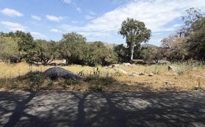 Pictures of Land property located at 1st, Escondido, CA 92029 for sales - image #1