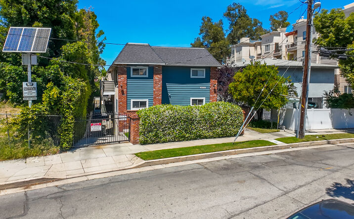 Pictures of Multifamily property located at 4248 Arch Drive, Studio City, CA 91604 for sales - image #1
