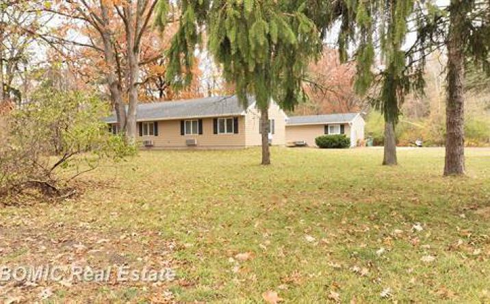 Pictures of Multifamily property located at 3700 N Saginaw Rd, Midland, MI 48640 for sales - image #1