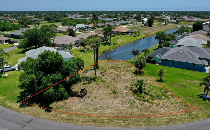 Pictures of Land property located at 23 Medalist Cir, Rotonda West, FL 33947 for sales - image #1
