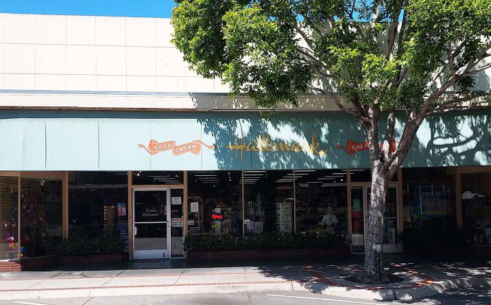 Pictures of Retail property located at 717 Laurel St, San Carlos, CA 94070 for sales - image #1
